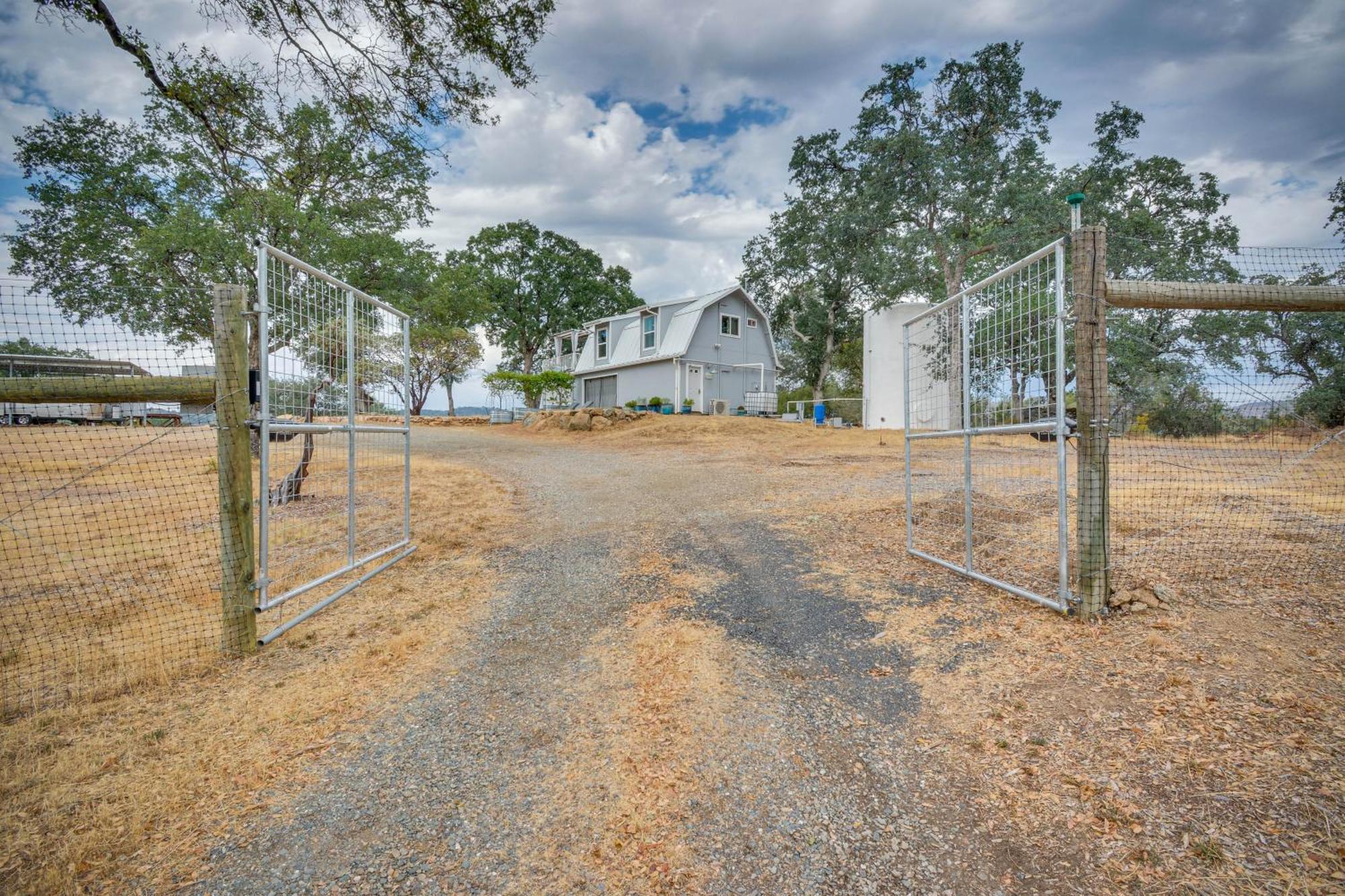 Mariposa Home Furnished Patio And Sierra Mtn Views Exterior photo